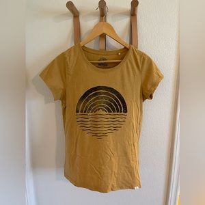 Prana tee shirt